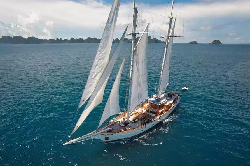 Mutiara Laut Liveaboard