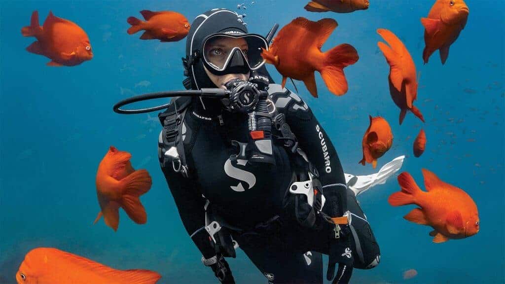 Scubapro Solo Dive Mask Review [A PADI Instructor's Guide] (PADI Instructor) Test & Review