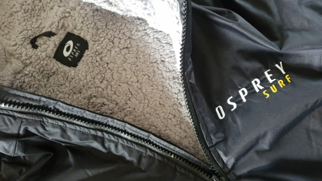 Osprey changing robe zip, hood and logo