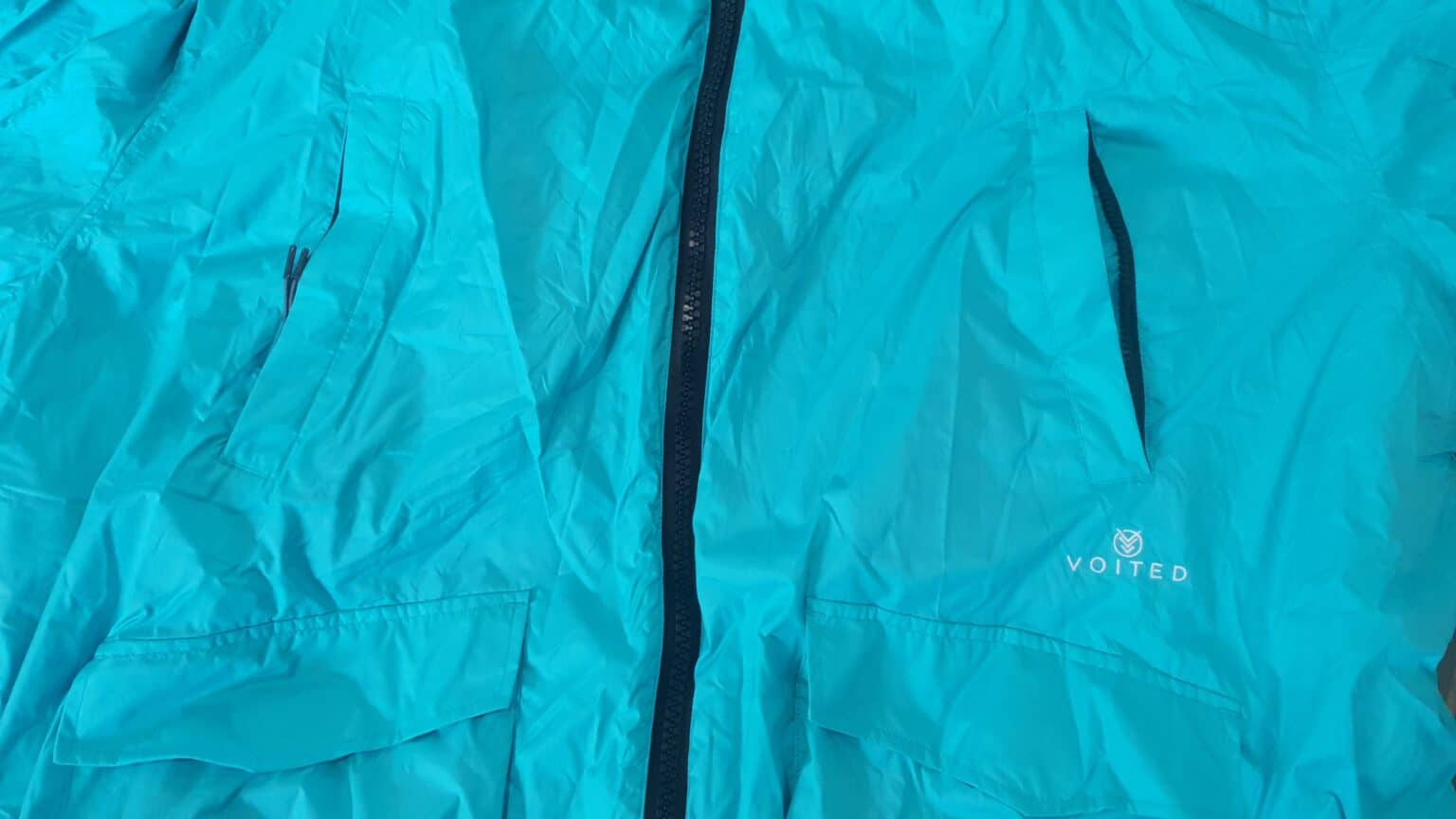 VOITED Outdoor Change Robe Review Katy Jane Dives KatyJaneDives