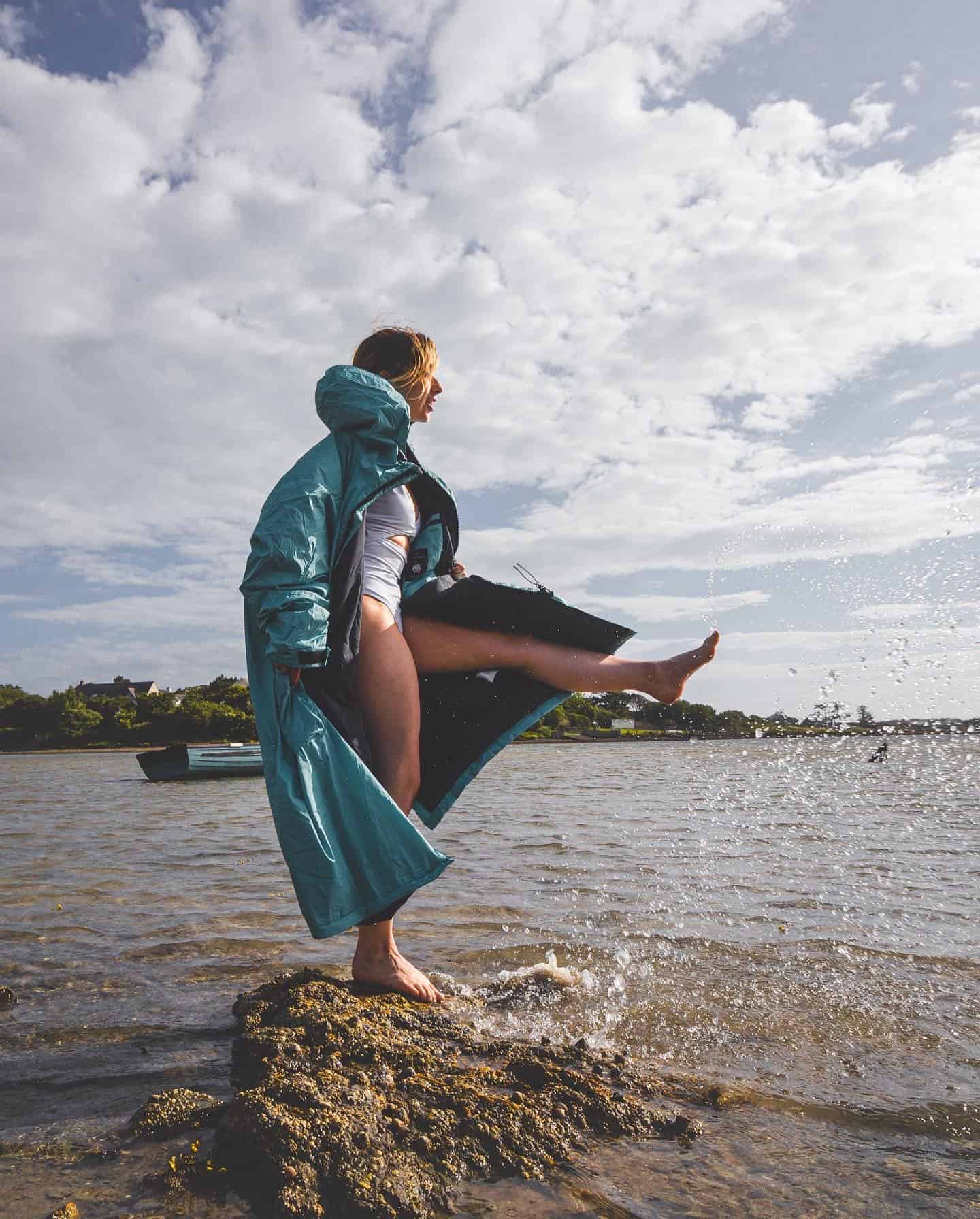 VOITED Outdoor Change Robe Review Katy Jane Dives KatyJaneDives