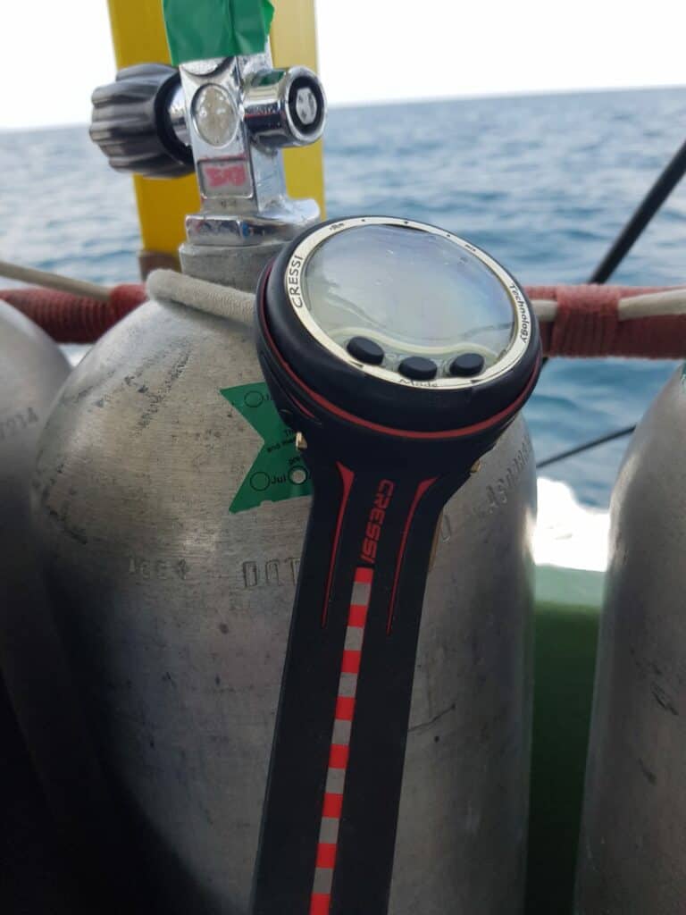 Cressi Giotto Review [A PADI Instructor’s Guide] Katy's (PADI